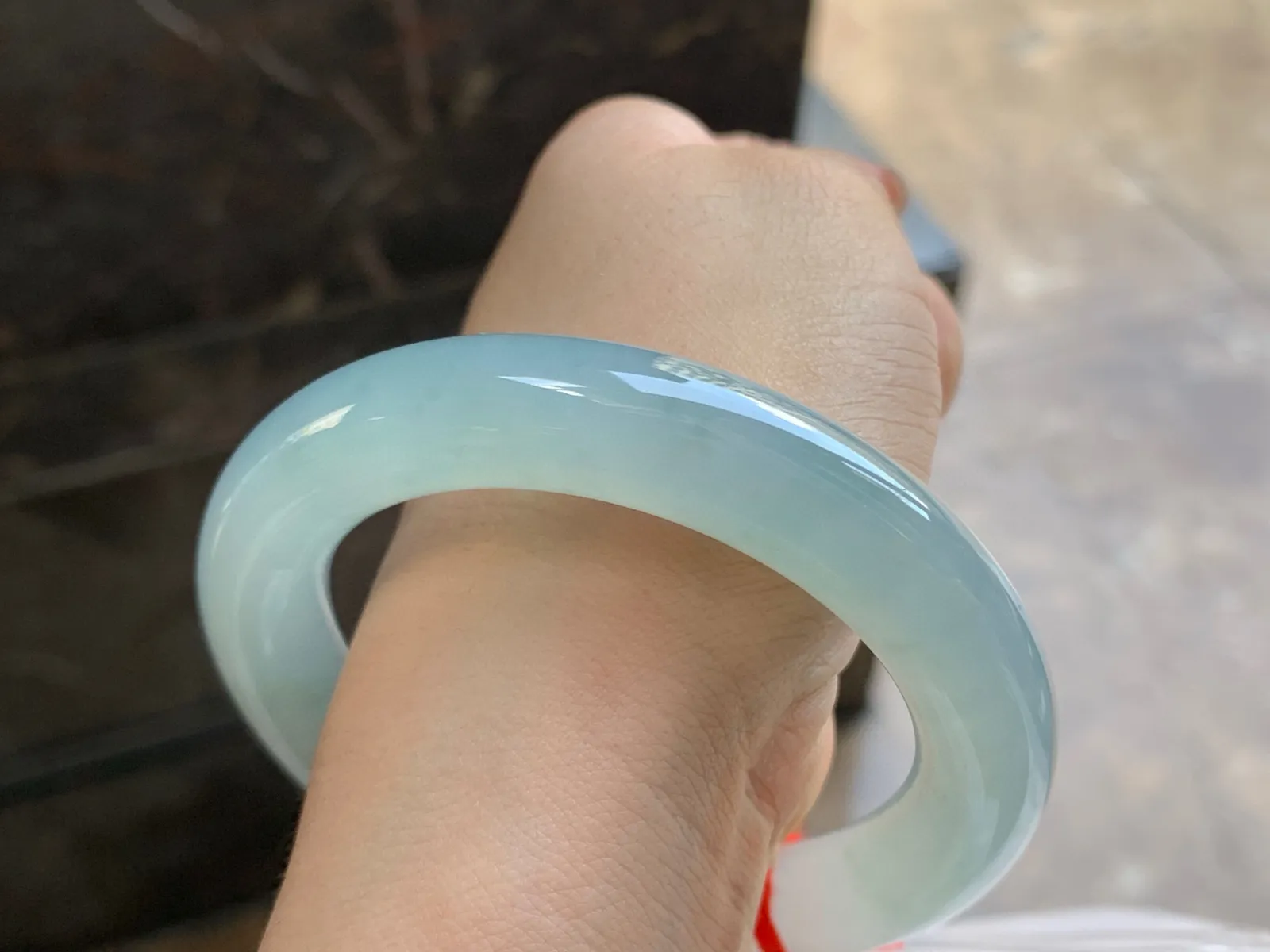 55.5-12

蓝水圆条手镯^_^水润冰透