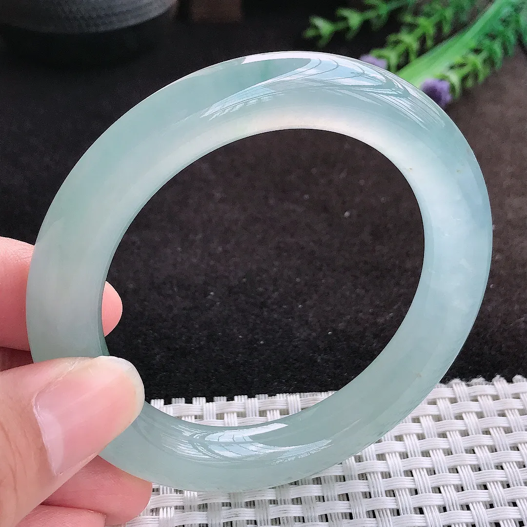 自然光56/10.6/11.3老坑冰种果冻胶飘绿圆条手镯缅甸翡翠宽边玉镯手环