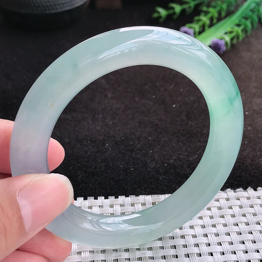 自然光56/10.6/11.3老坑冰种果冻胶飘绿圆条手镯缅甸翡翠宽边玉镯手环