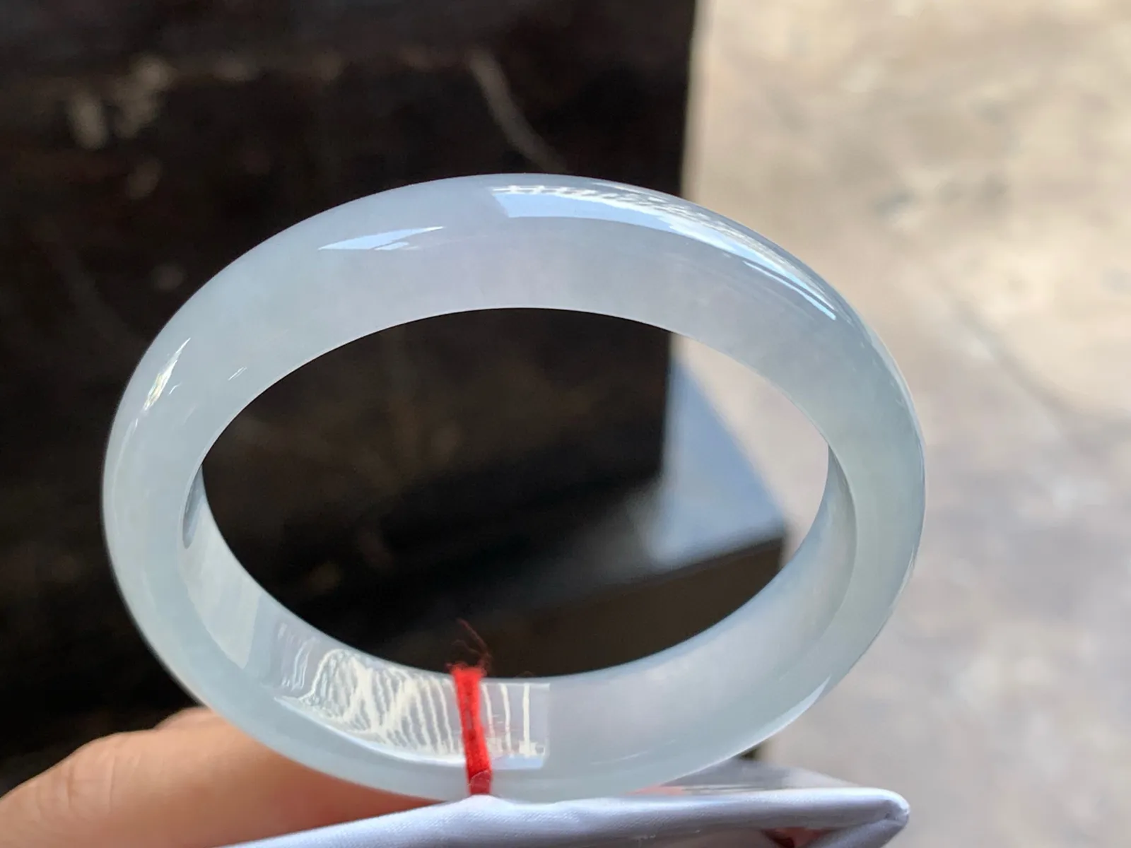 55-13.2-7.5

冰贵妃手镯^_^种水好 清新 正圈53可以带