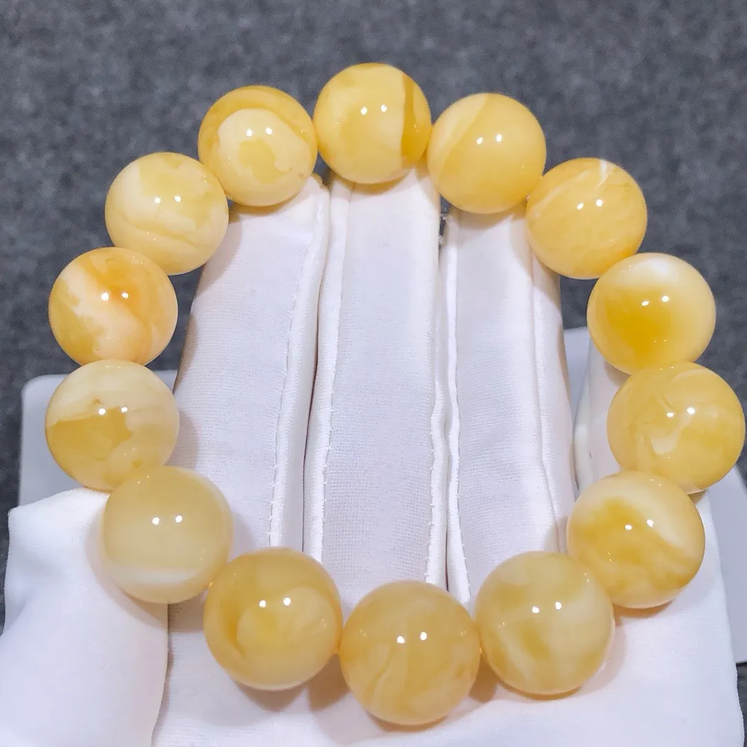 28.03克！15+精品黄白花蜡手串
黄白色鲜明、全品无瑕