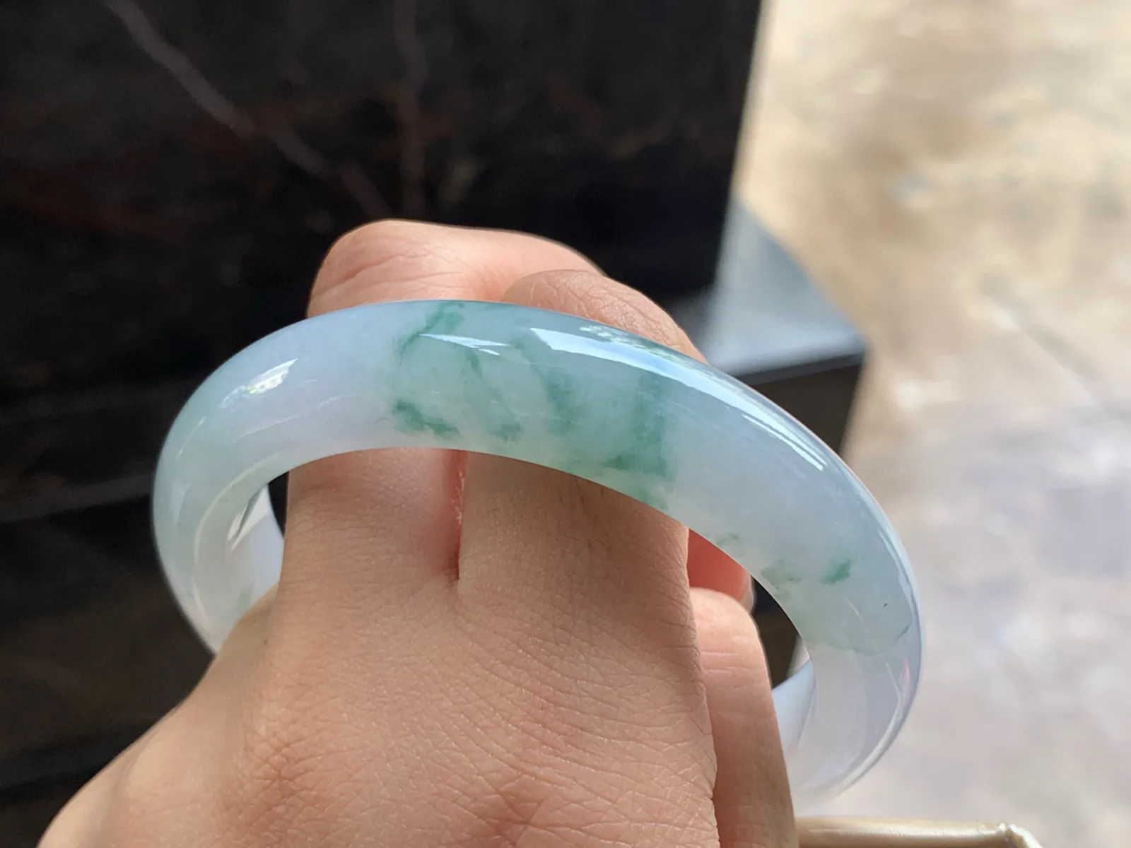 57-12.6-9.5

蓝花手镯^_^飘花灵韵 清新