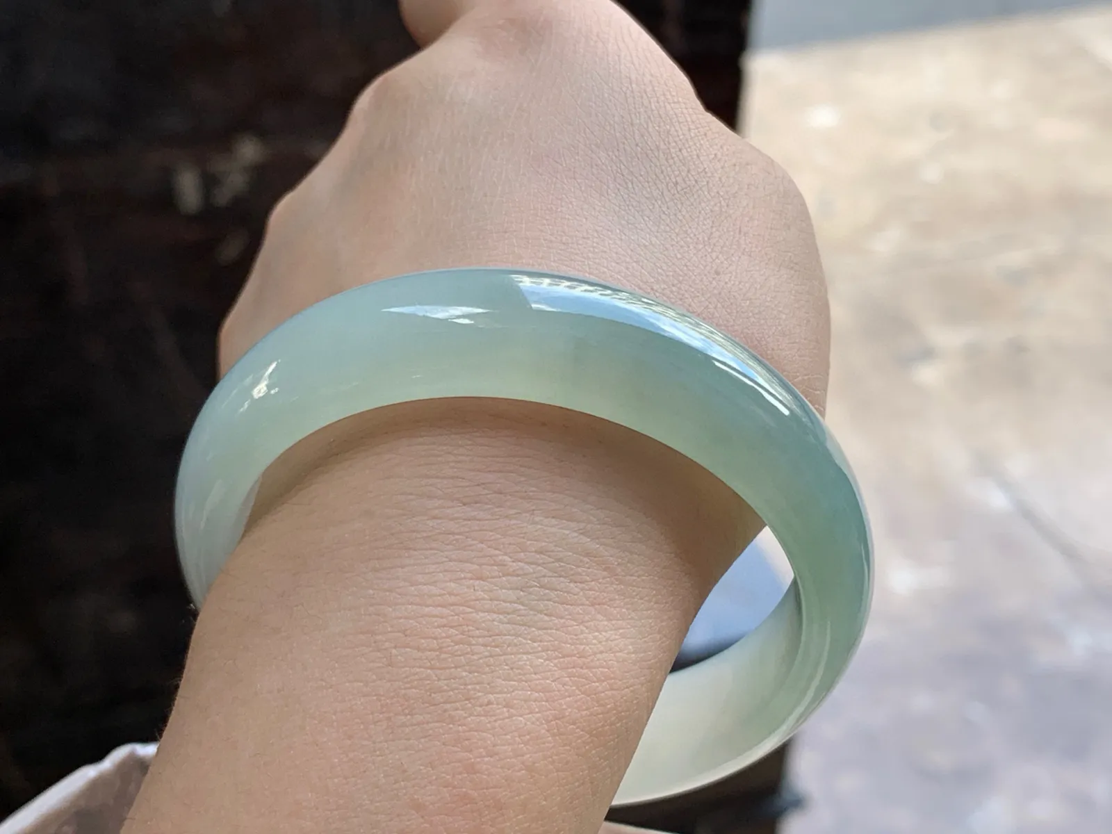 59-15.7-8

冰种宽版手镯^_^水润  清新