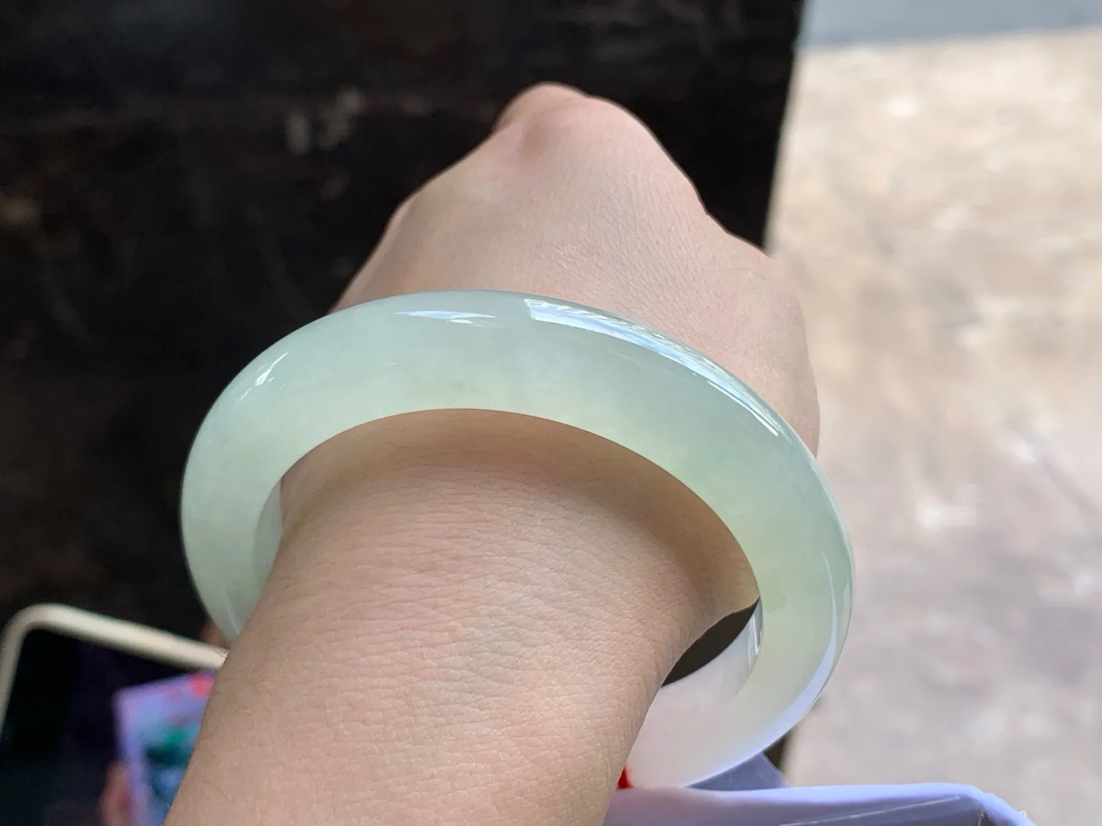 55.5-11.1-9.5

冰种手镯^_^水润清新 冰透