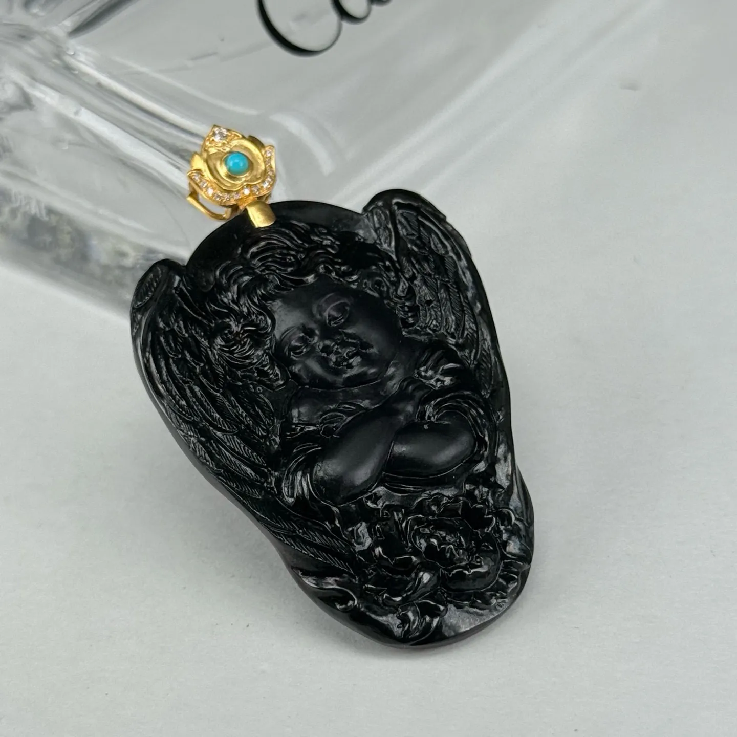 精品18k墨翠小天使 种好色正 黑度极好 打灯通透 油性十足 尺寸53.9
