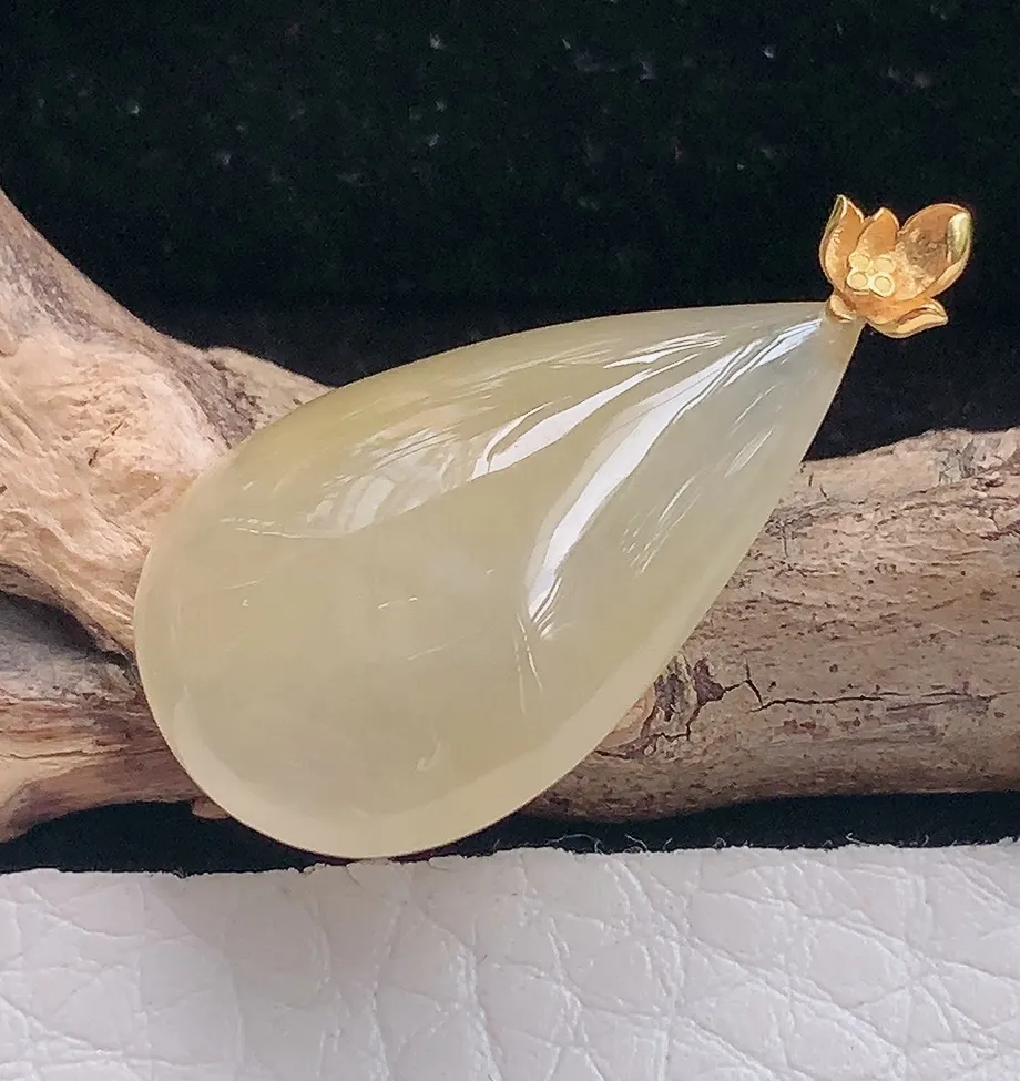 axm实拍28*14.5*6缅甸翡翠精雕冰黄水滴 招财水滴玉吊坠 玉挂件