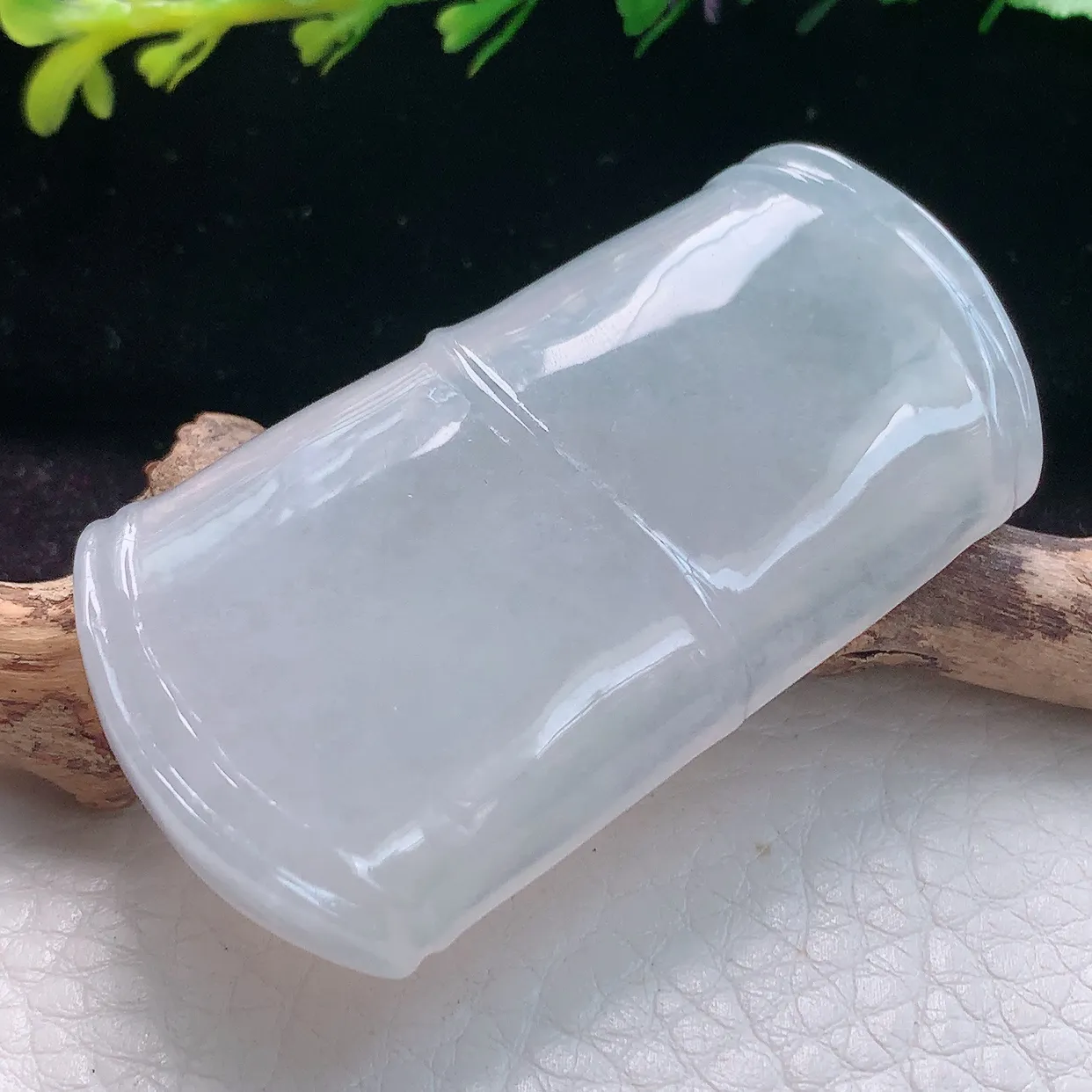 zzx实拍54.2*30.8*7.2缅甸翡翠精雕冰纯胸有成竹 竹节玉吊坠 玉挂件