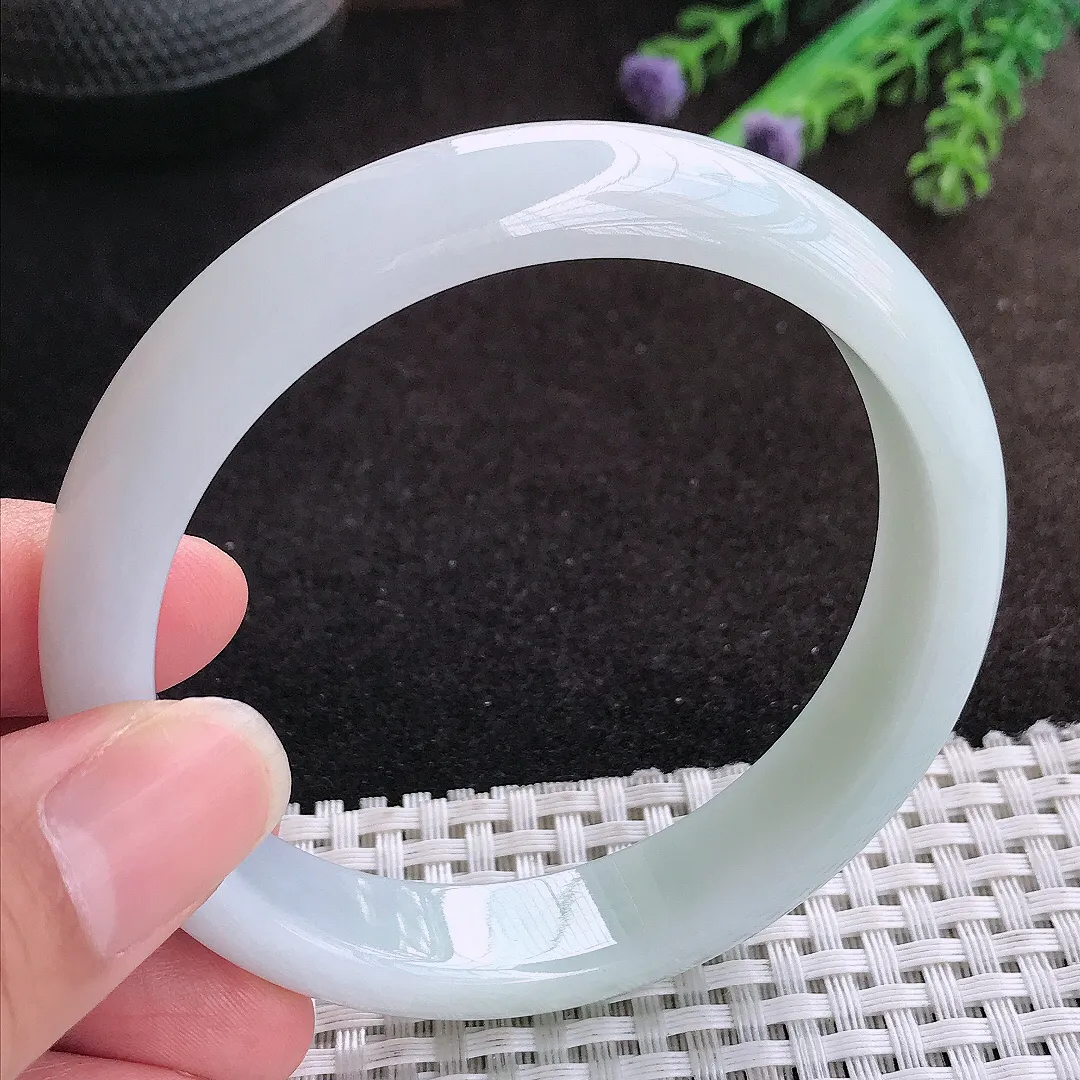 自然光60/12.9/7.8老坑秀气冰润白月光手镯宽边翡翠玉镯手环