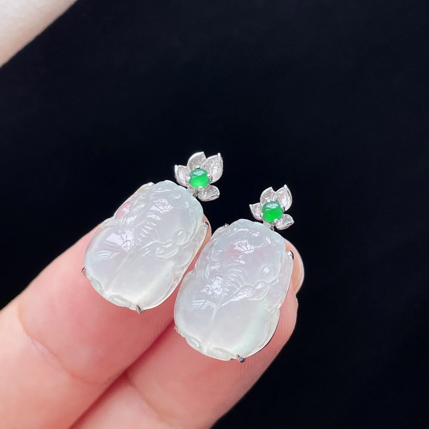 18K 冰种·貔貅
单件价
裸15.8-11.9-5.3