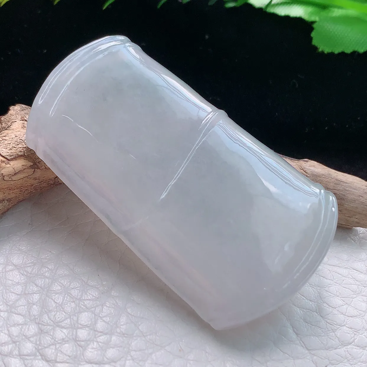 zzx实拍54.2*30.8*7.2缅甸翡翠精雕冰纯胸有成竹 竹节玉吊坠 玉挂件