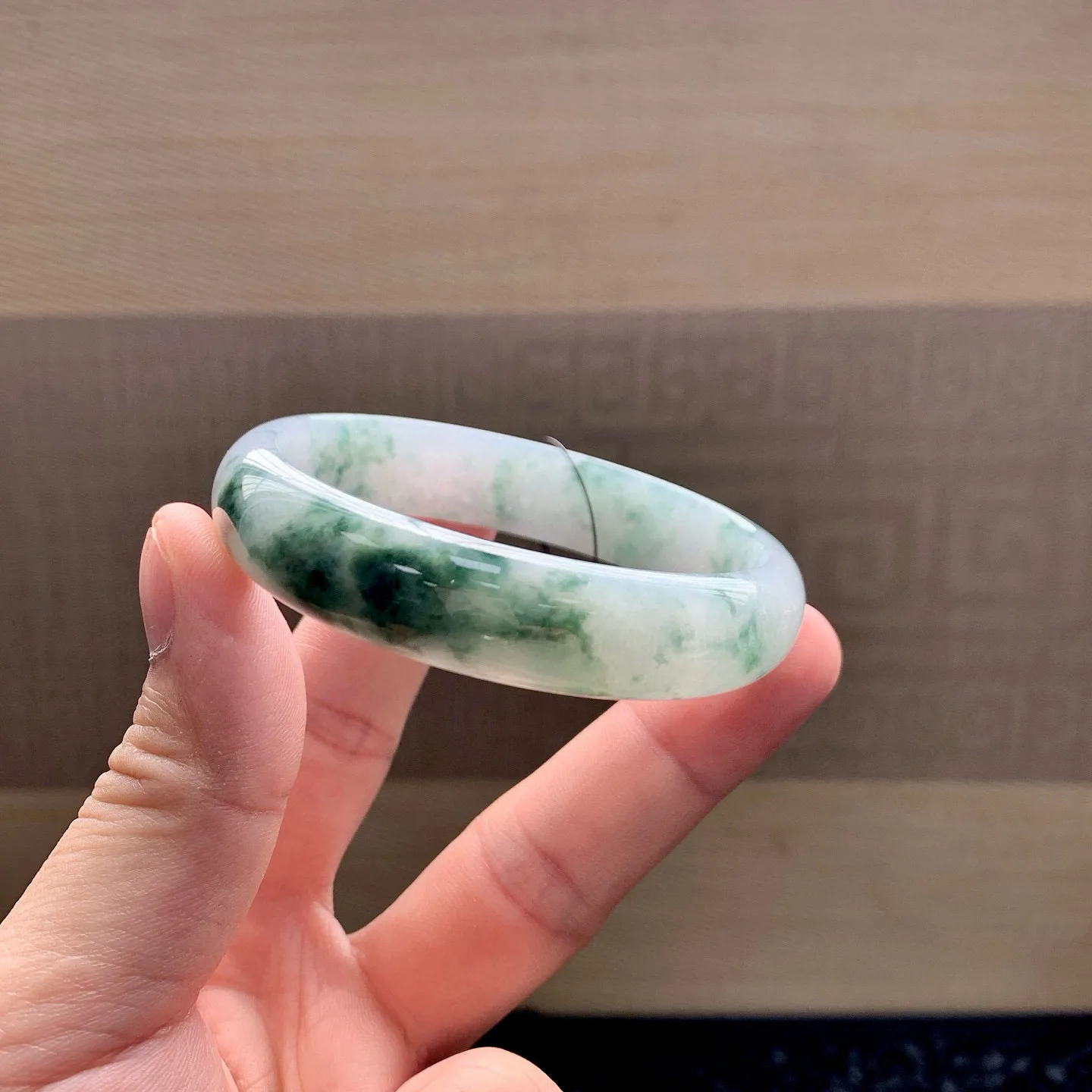 飘花手镯
尺寸：58-14-7