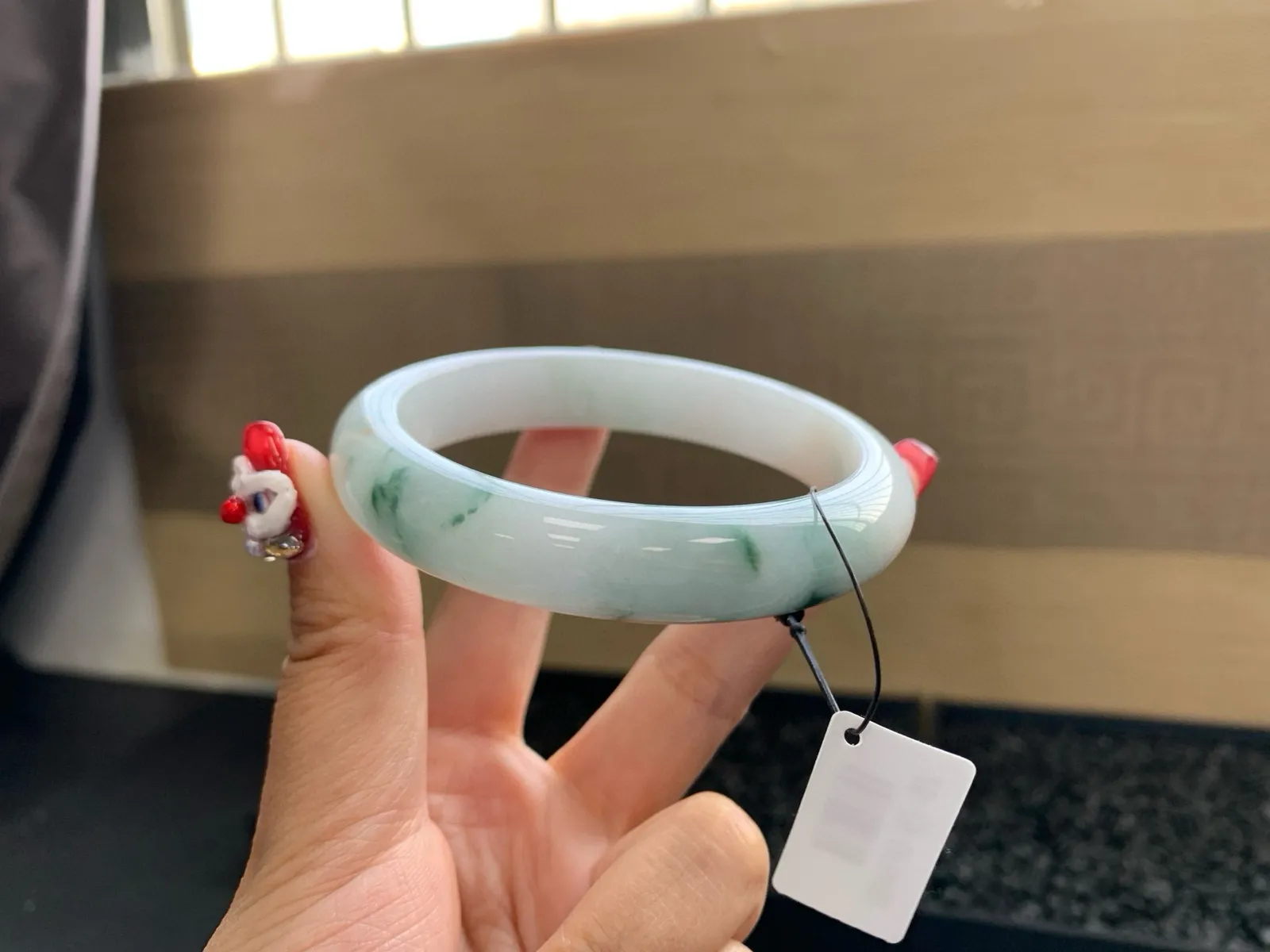 飘花手镯
尺寸：58.5-8-12