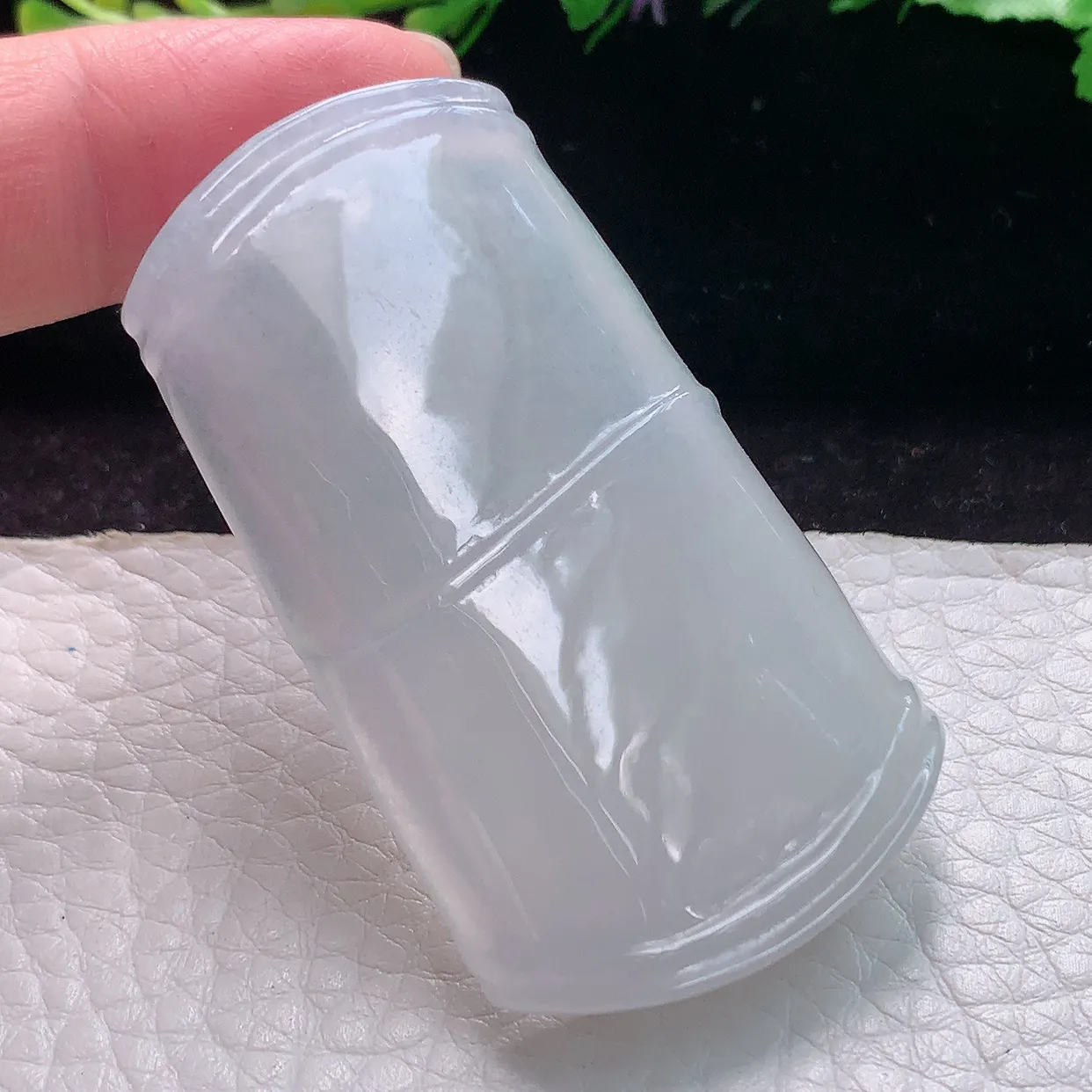 zzx实拍54.2*30.8*7.2缅甸翡翠精雕冰纯胸有成竹 竹节玉吊坠 玉挂件
