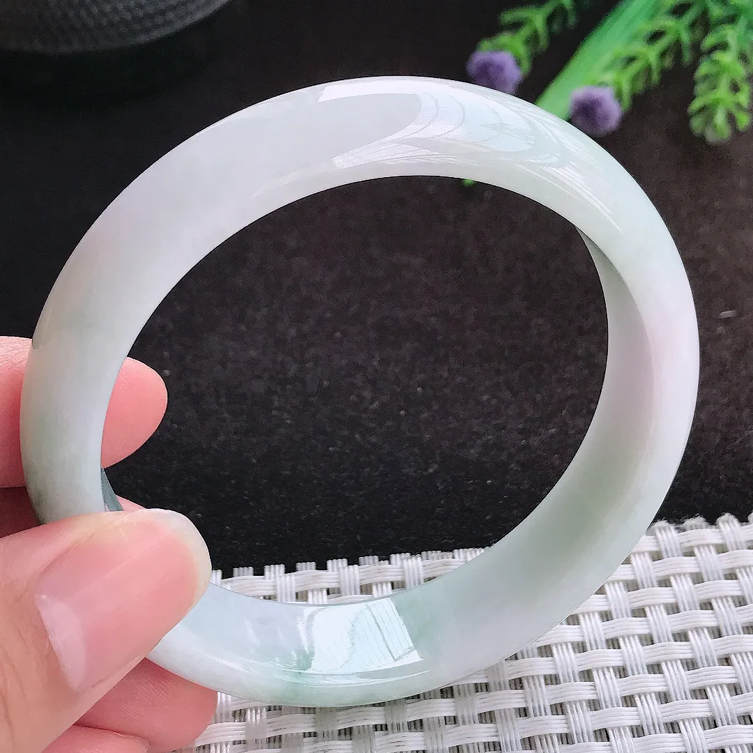 自然光59/15/7.6老坑精美温润飘花手镯宽边翡翠玉镯美人镯
