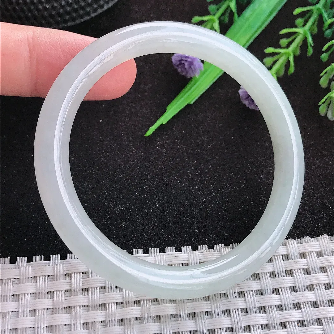 自然光52/7.8小圈口老坑冰胶果冻月光白圆条手镯宽边翡翠玉镯美人镯