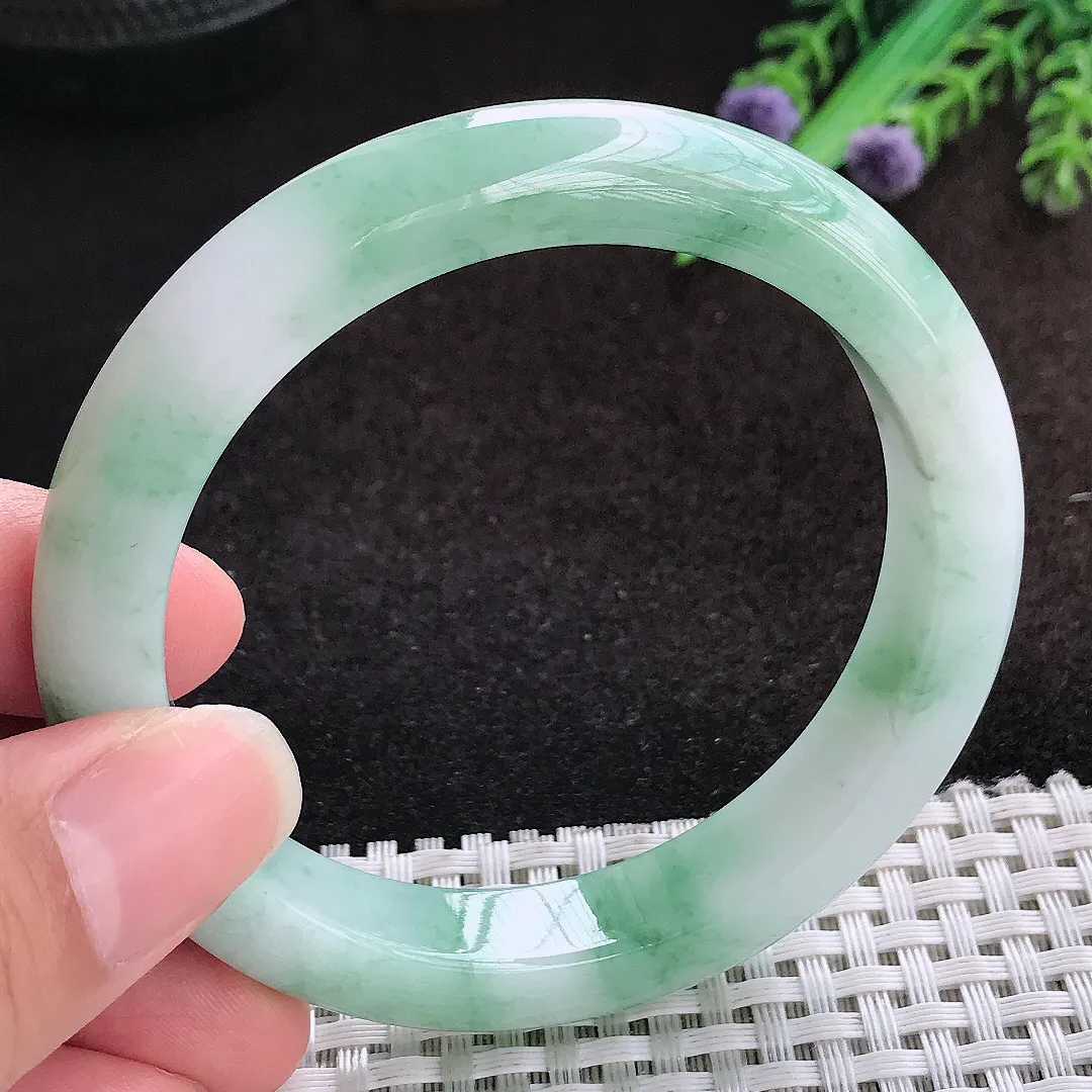 自然光56.5/11.4/8.6老坑精美温润飘花手镯宽边翡翠玉镯美人镯
