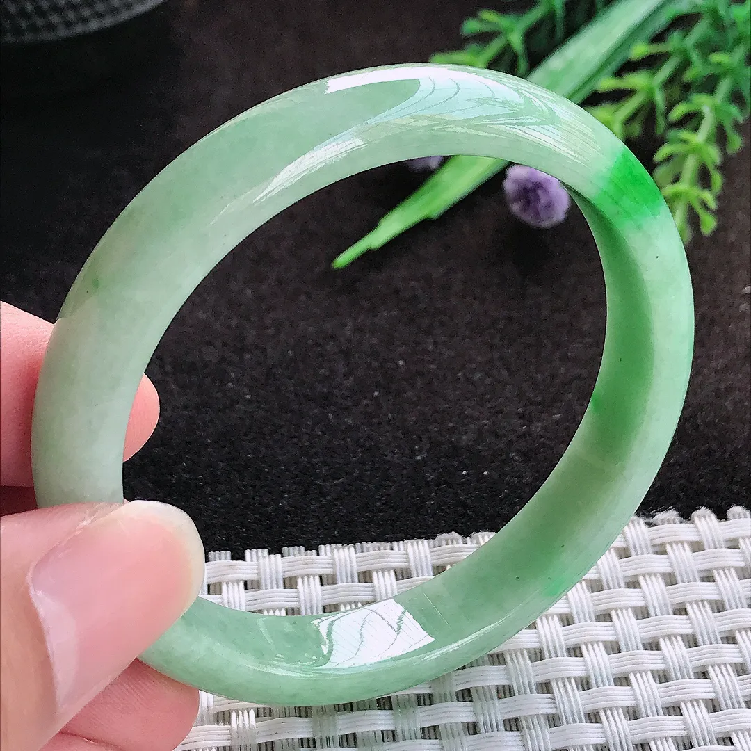 自然光53/10.6/6.5老坑精美满绿飘阳绿手镯宽边翡翠玉镯美人镯