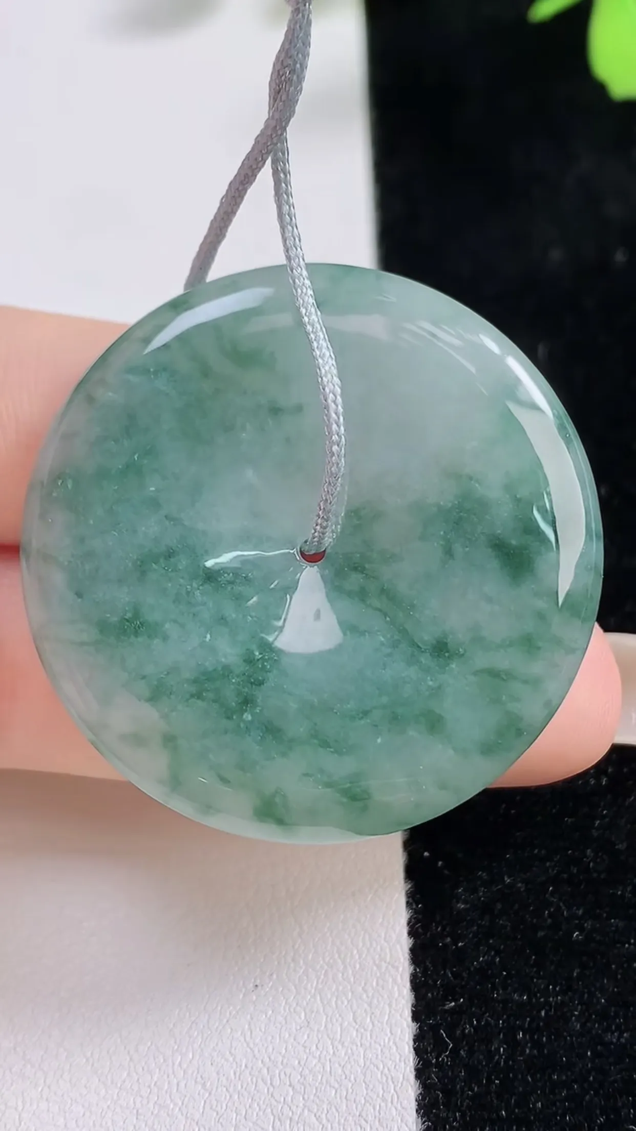 缅甸天然翡翠a货 老坑料起胶冰润 飘花平安扣吊坠，尺寸37.6-5.3mm y  16.87