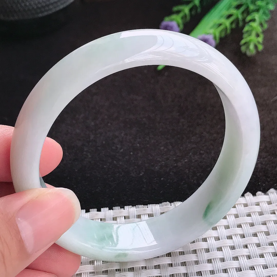 自然光59/15/7.6老坑精美温润飘花手镯宽边翡翠玉镯美人镯
