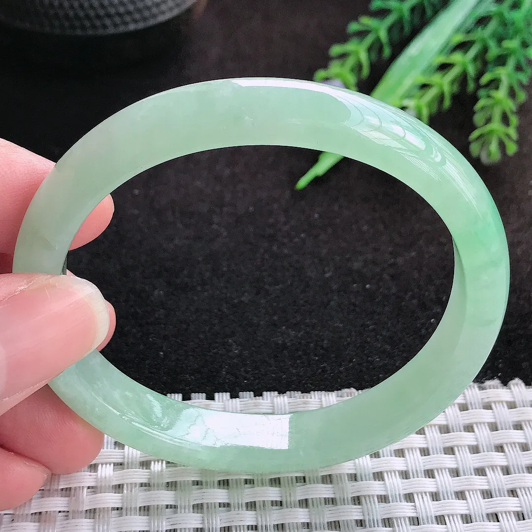 自然光56.5/52/10.2/7.2老坑秀气起胶冰晴绿贵妃手镯宽边翡翠玉镯美人镯