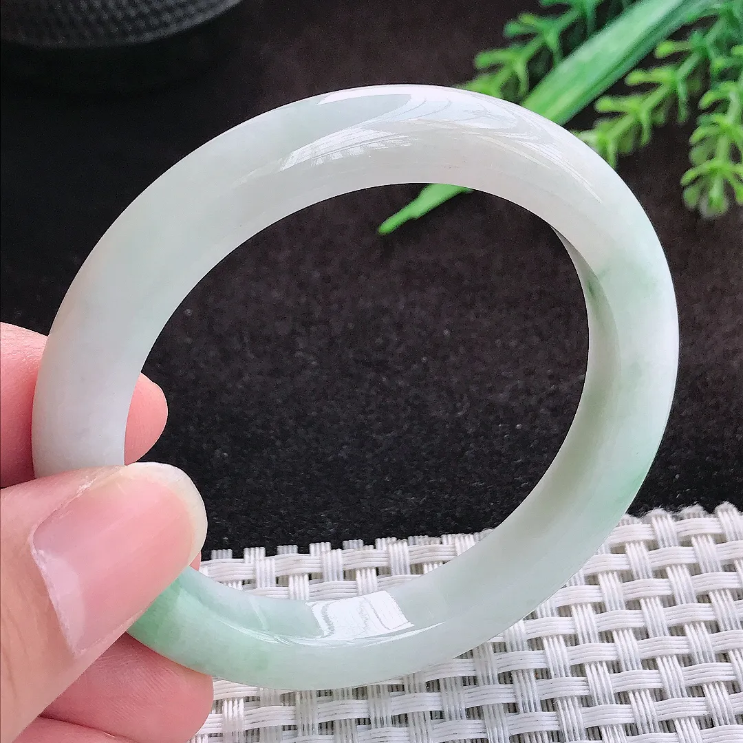 自然光52.5/8.8/8.4老坑秀气温润飘花手镯宽边翡翠玉镯美人镯