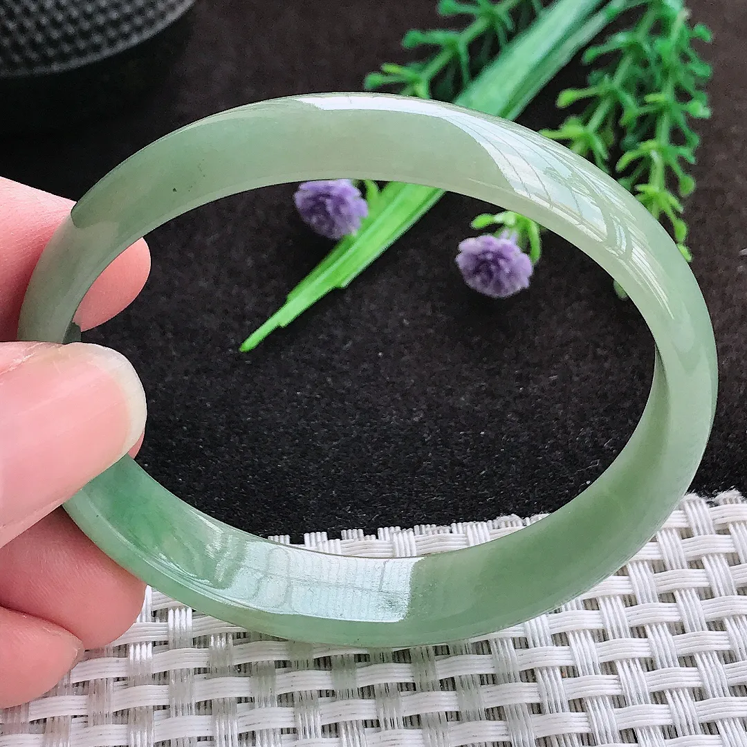 自然光56/49/12.5/5.3老坑精美温润油绿贵妃手镯宽边翡翠玉镯美人镯