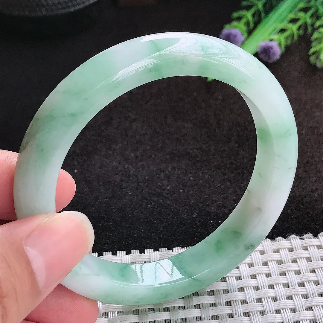 自然光56.5/11.4/8.6老坑精美温润飘花手镯宽边翡翠玉镯美人镯