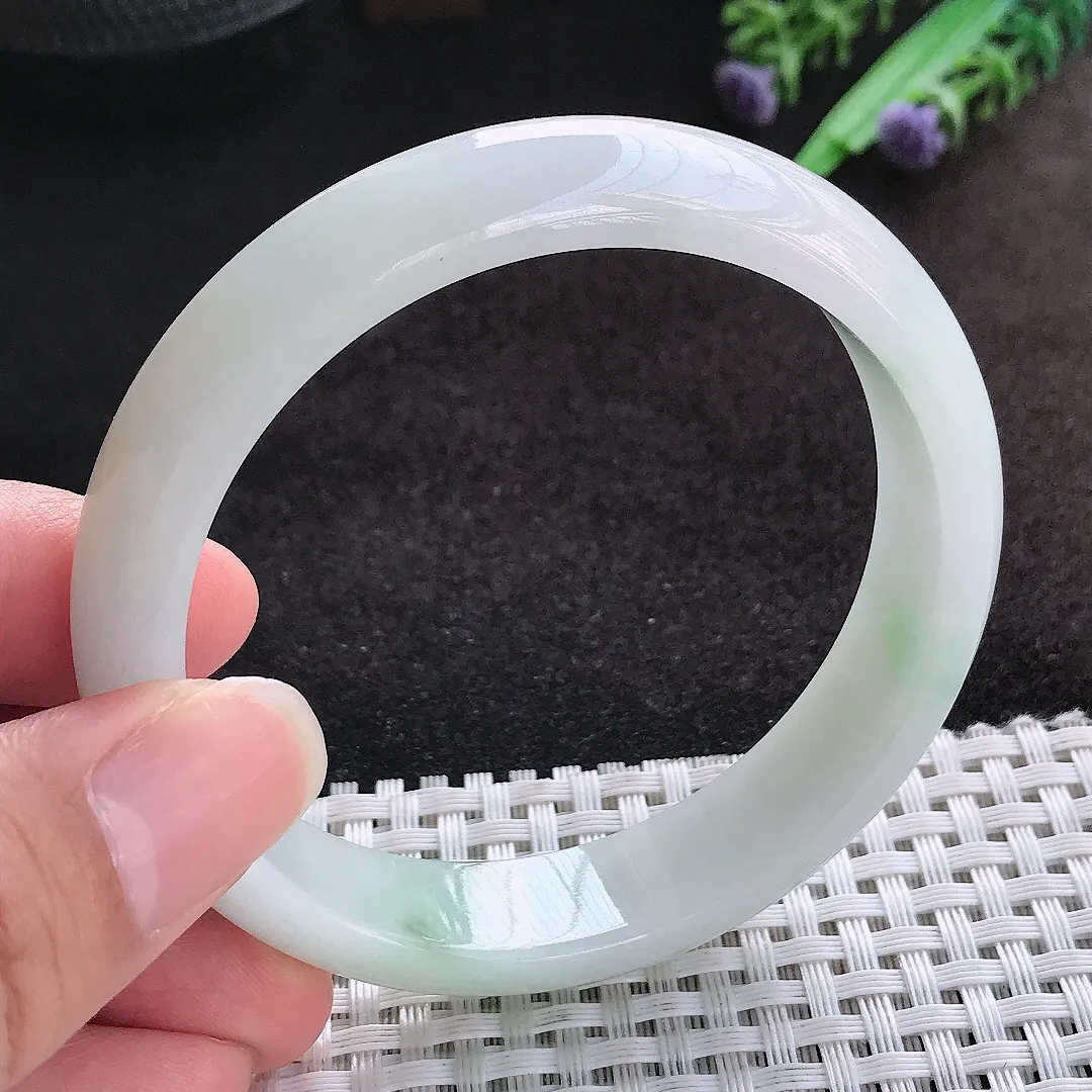 自然光57.8/13.3/7.6老坑精美温润飘花手镯宽边翡翠玉镯美人镯