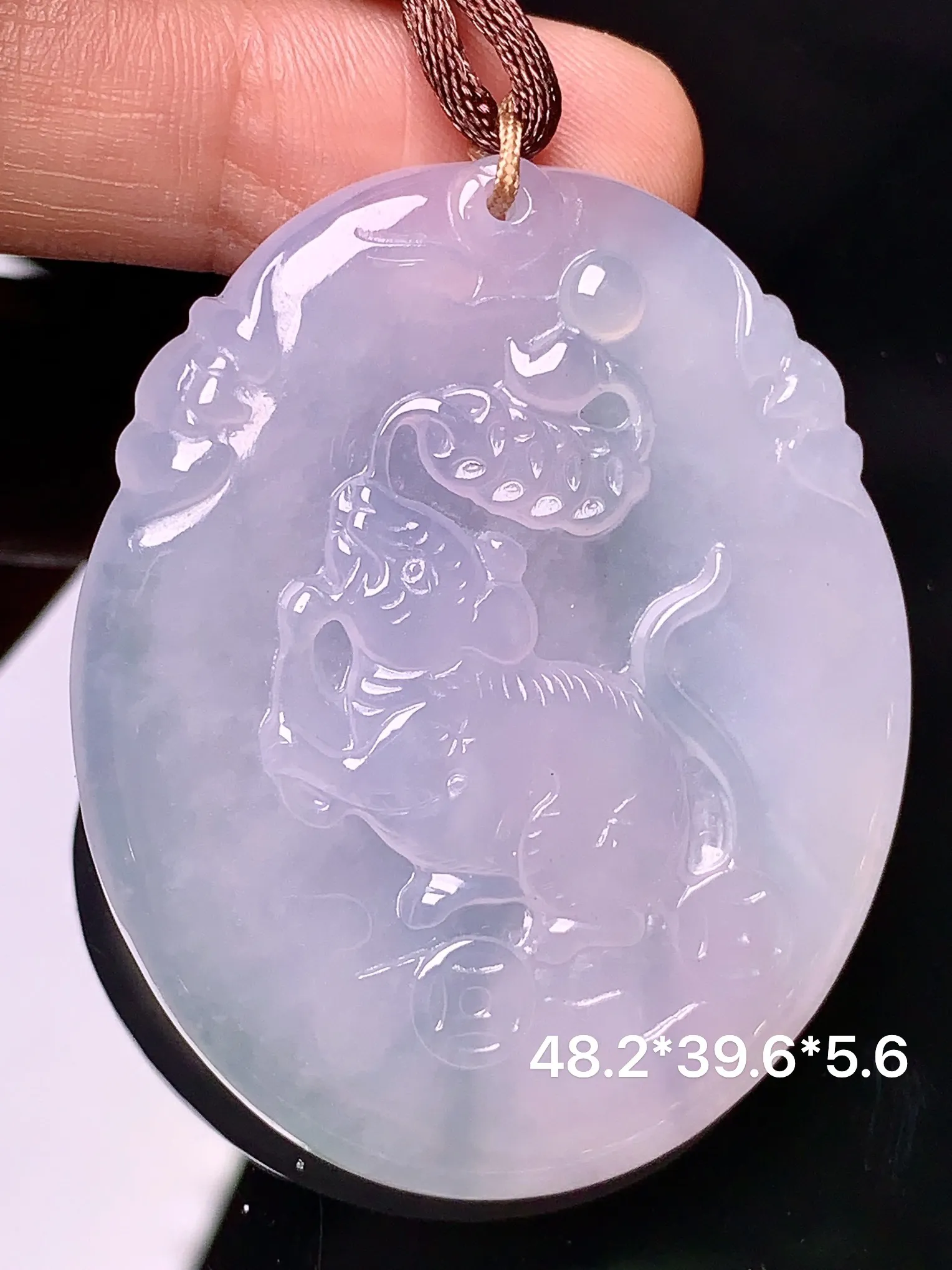 冰种生肖鼠吊坠 玉质细腻 色泽艳丽  整体尺寸48.2*39.6*5.6