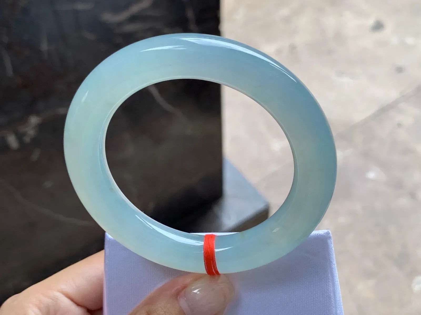 圈口：56.5-11.2mm                                                 
正圈 56 57可戴 晴水圆条
种好水佳～ 晴底浓郁🩵实物美丽 上手优秀 性价比