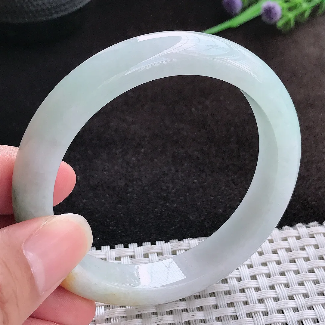 自然光57.5/12/8.7老坑精美冰润三彩飘黄翡手镯宽边翡翠玉镯美人镯