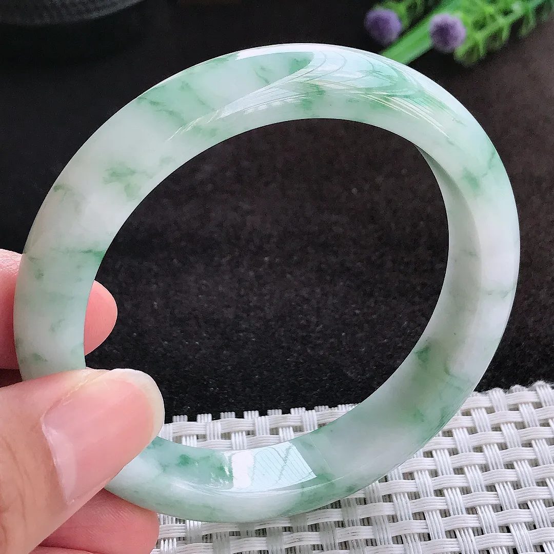 自然光59/12.6/8.5老坑精美温润飘花手镯宽边翡翠玉镯美人镯