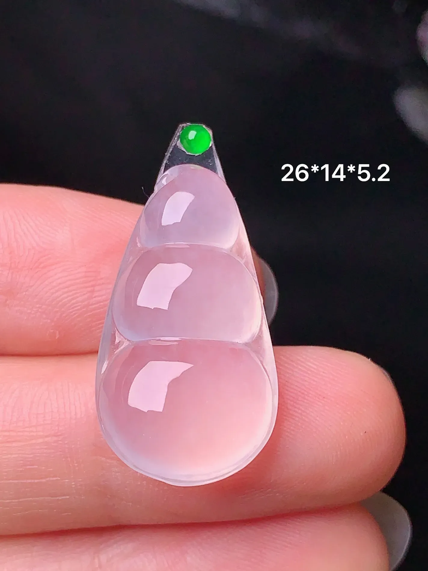 镶嵌款 冰种四季豆吊坠 玉质细腻 色泽艳丽  整体尺寸26*14*5.2