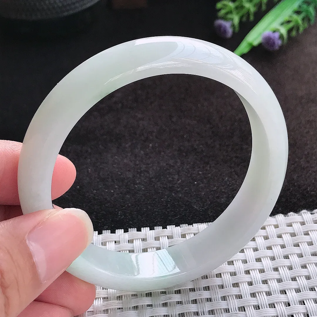 自然光57.8/13.3/7.6老坑精美温润飘花手镯宽边翡翠玉镯美人镯