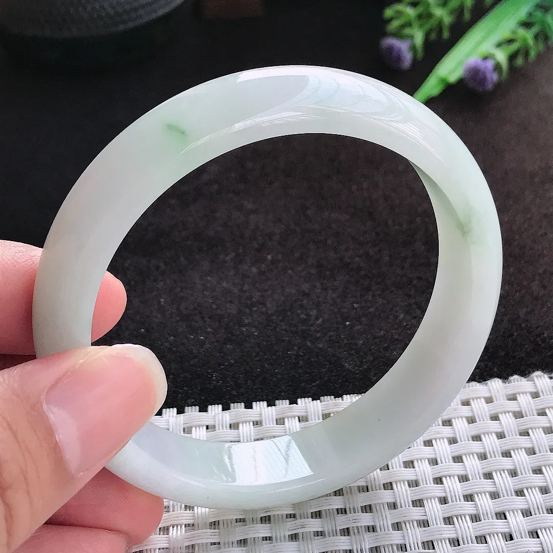 自然光57.8/13.3/7.6老坑精美温润飘花手镯宽边翡翠玉镯美人镯