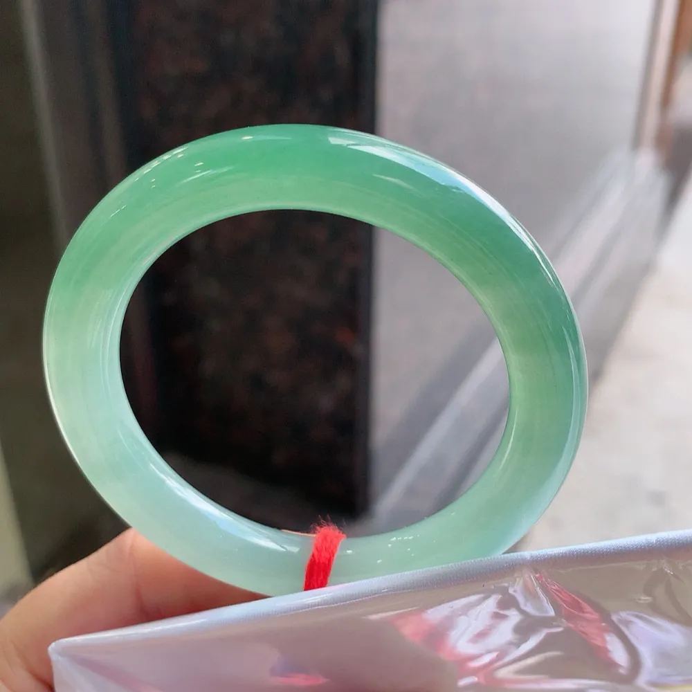 圆条高冰湖水绿 无瑕 尺寸:53.4/9.9 种色俱佳🥰🥰