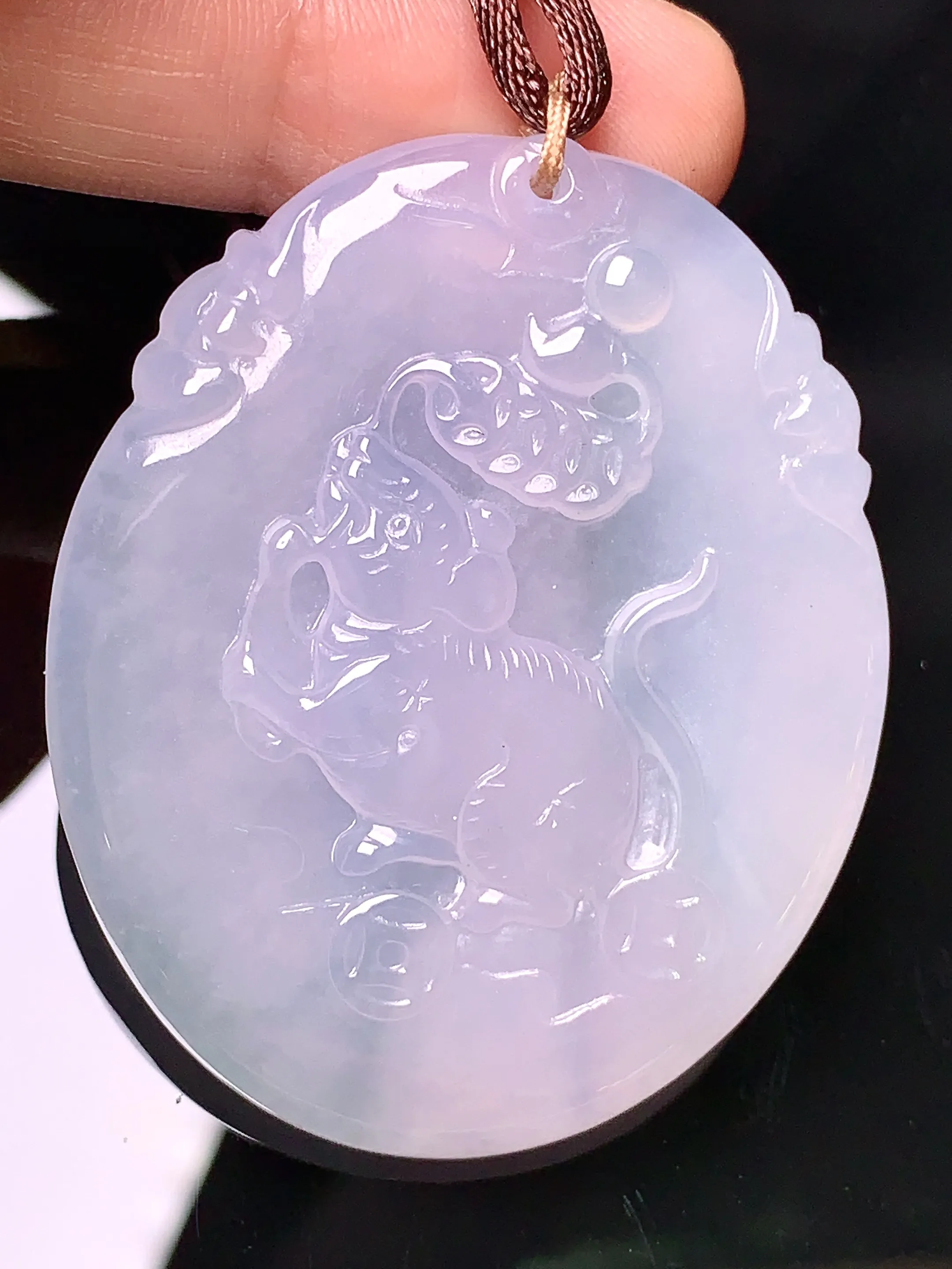 冰种生肖鼠吊坠 玉质细腻 色泽艳丽  整体尺寸48.2*39.6*5.6