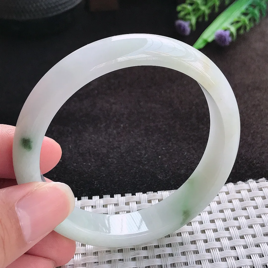 自然光57.8/13.3/7.6老坑精美温润飘花手镯宽边翡翠玉镯美人镯
