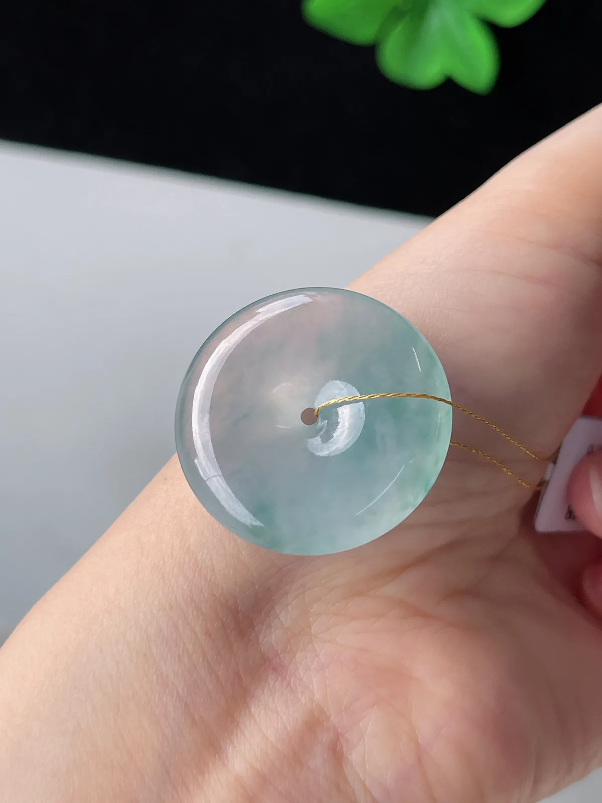 翡翠冰糯种飘花平安扣