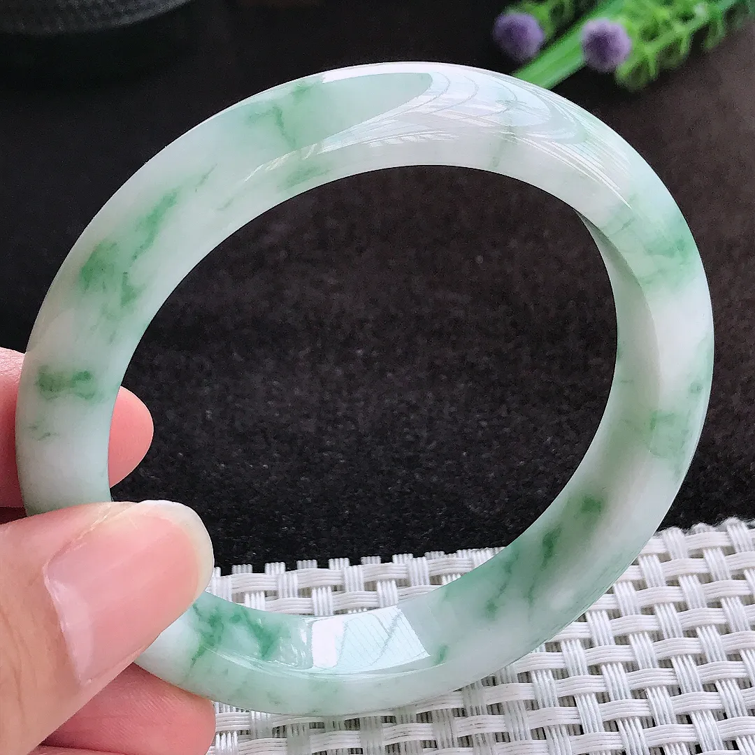 自然光59/12.6/8.5老坑精美温润飘花手镯宽边翡翠玉镯美人镯