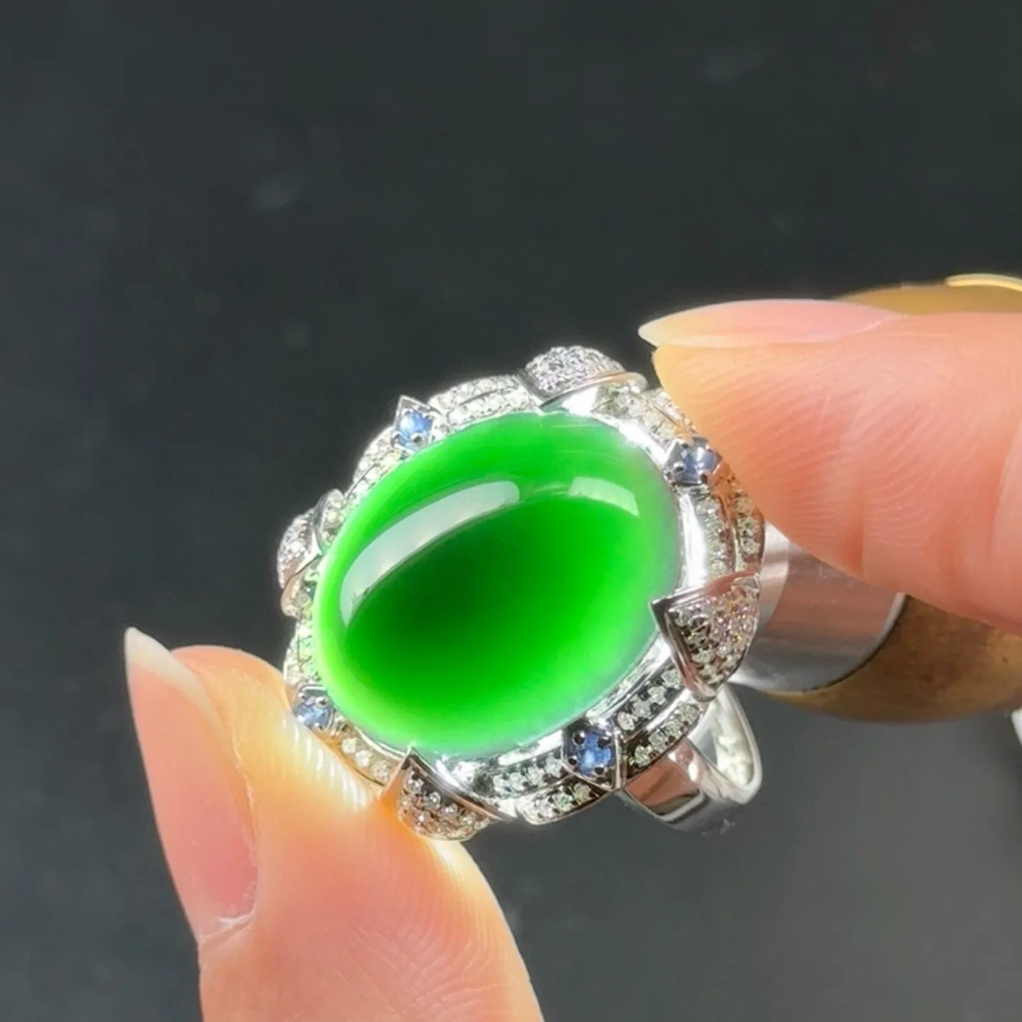 精品18k墨翠女戒 重金豪镶 打灯通透 油性十足 黑度极好 尺寸24.6