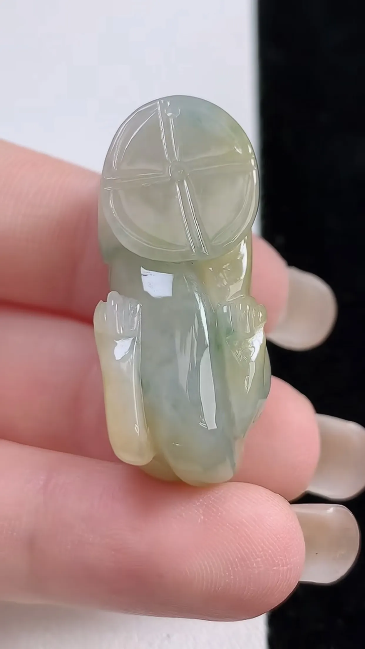 缅甸天然翡翠a货 老坑料起胶冰润 双彩黄翡飘花招财貔貅吊坠，尺寸35.5-15.3-15.8mm  y 17.76