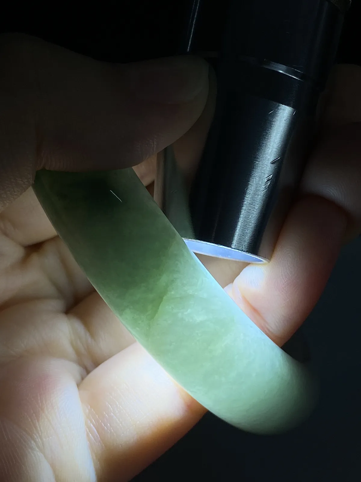 正圈53圈口，翡翠糯化种飘绿手镯