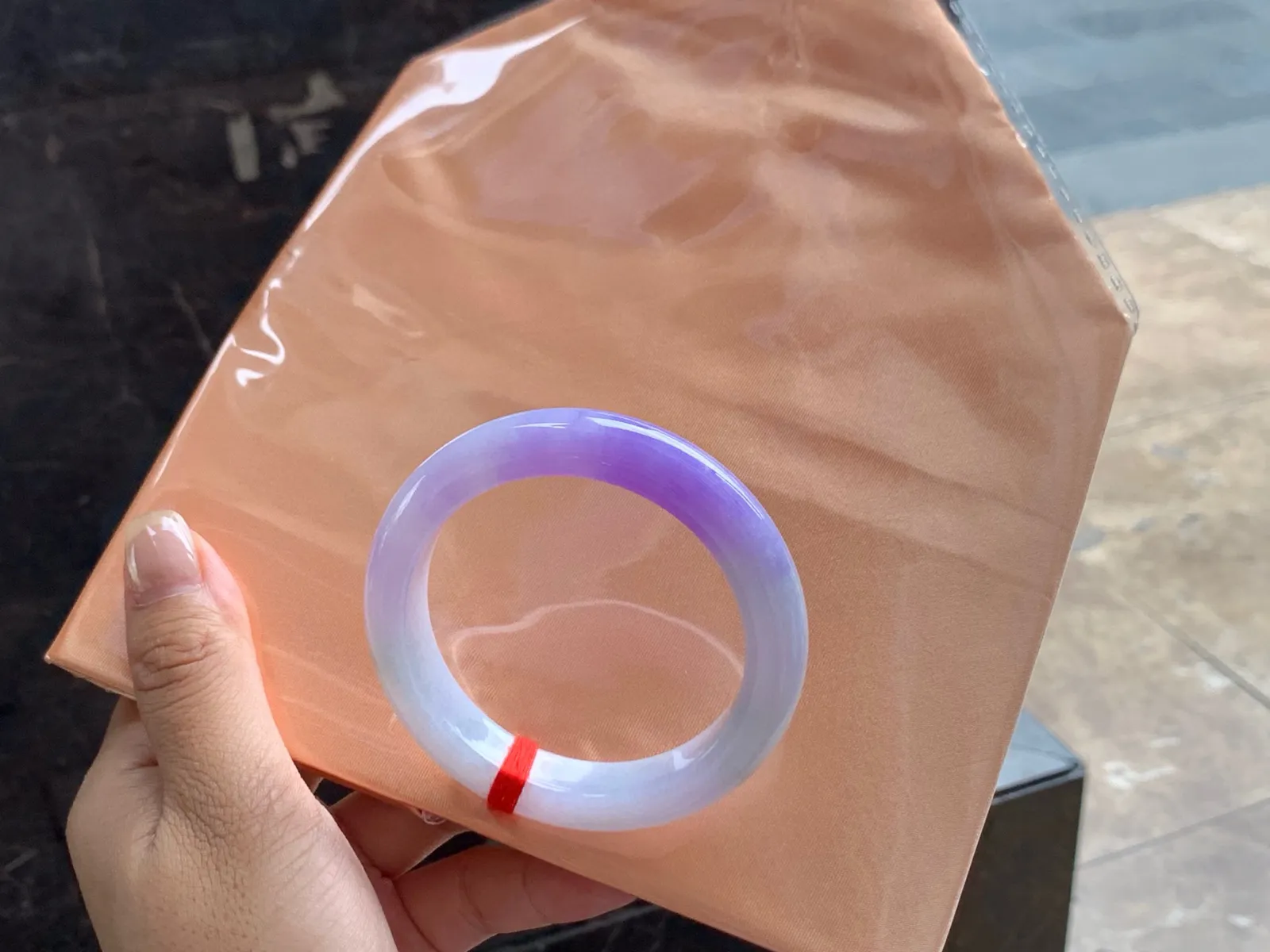 圈口：54-12-9.2mm                                                 
正圈 53 54可戴 紫罗兰手镯
颜色鲜艳浓郁～ 细腻的玉质实物美丽