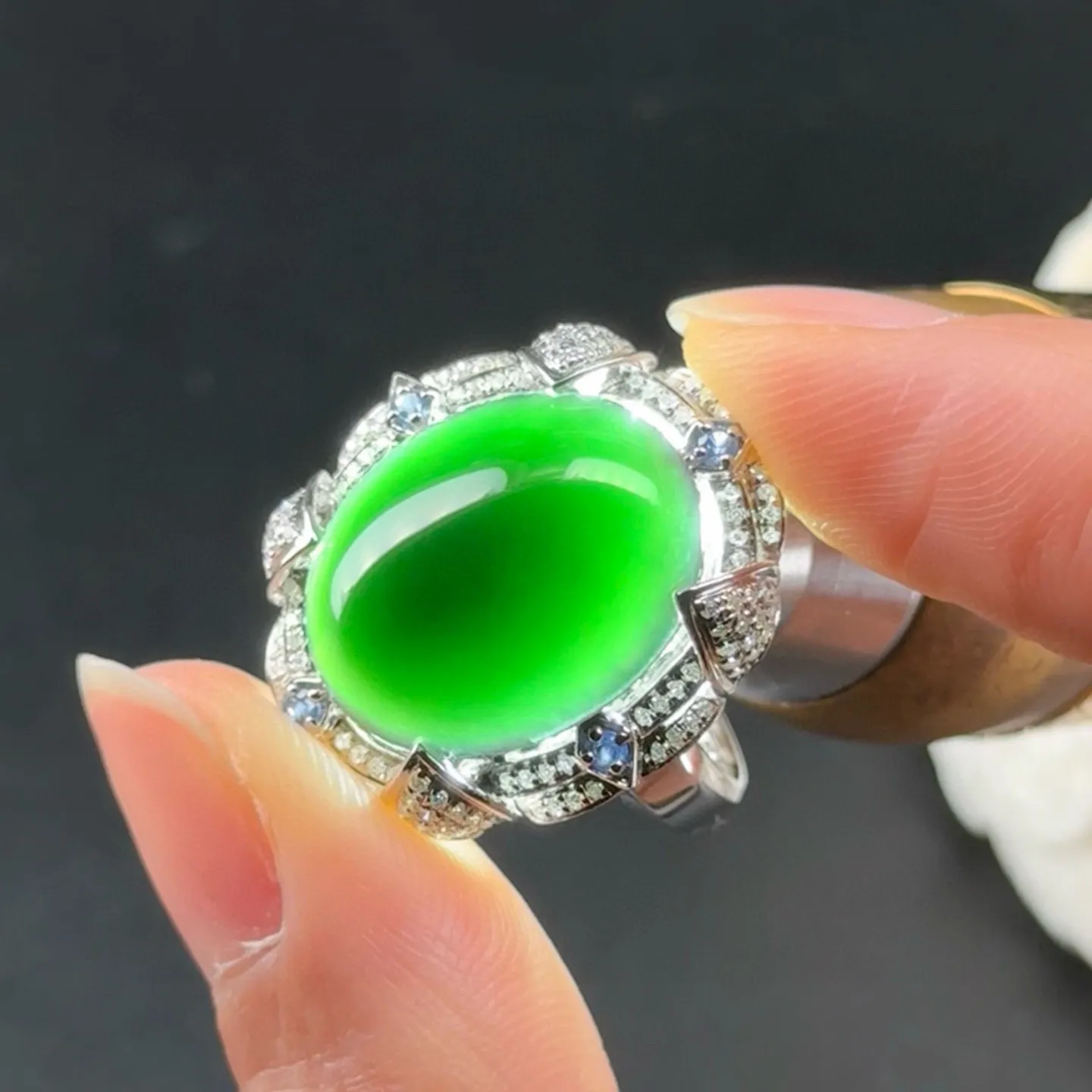 精品18k墨翠女戒 重金豪镶 打灯通透 油性十足 黑度极好 尺寸24.6