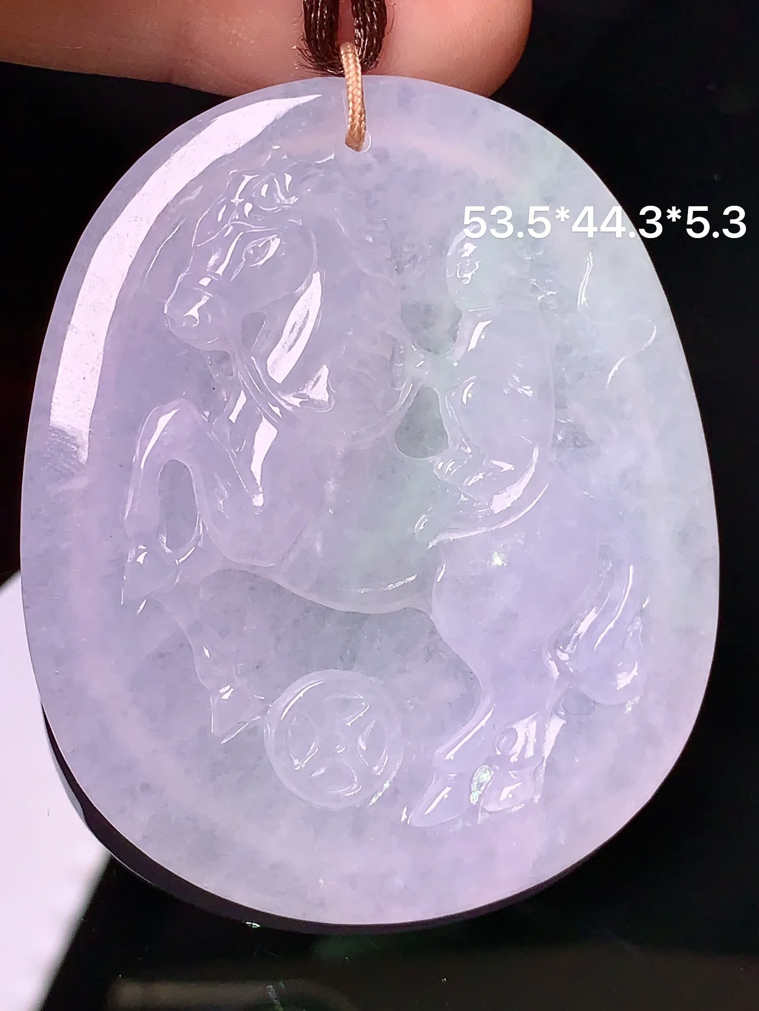 冰种生肖马牌吊坠 玉质细腻 色泽艳丽  整体尺寸53.5*44.3*5.3
