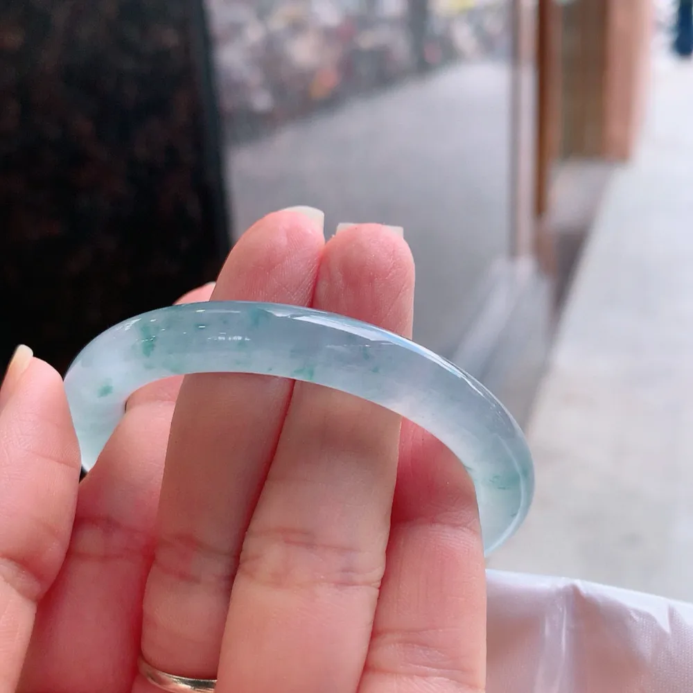 圆条冰玻飘花 无瑕 尺寸:50.5/8.3 花美 种水好️️
