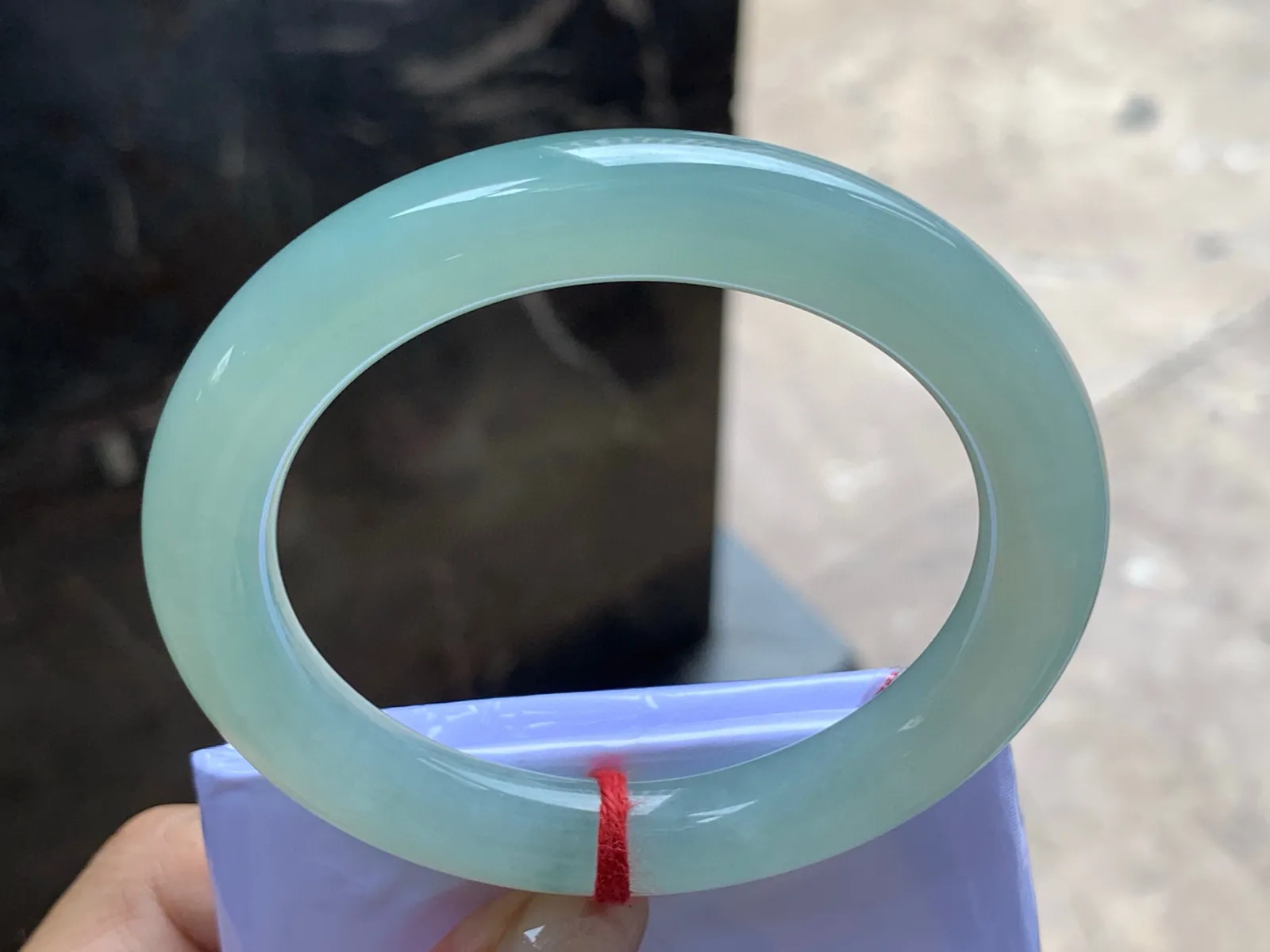 圈口：56.8-10.6mm                                                 
正圈 57 58可戴 晴水圆条
底色浓郁～ 种老水佳实物美丽