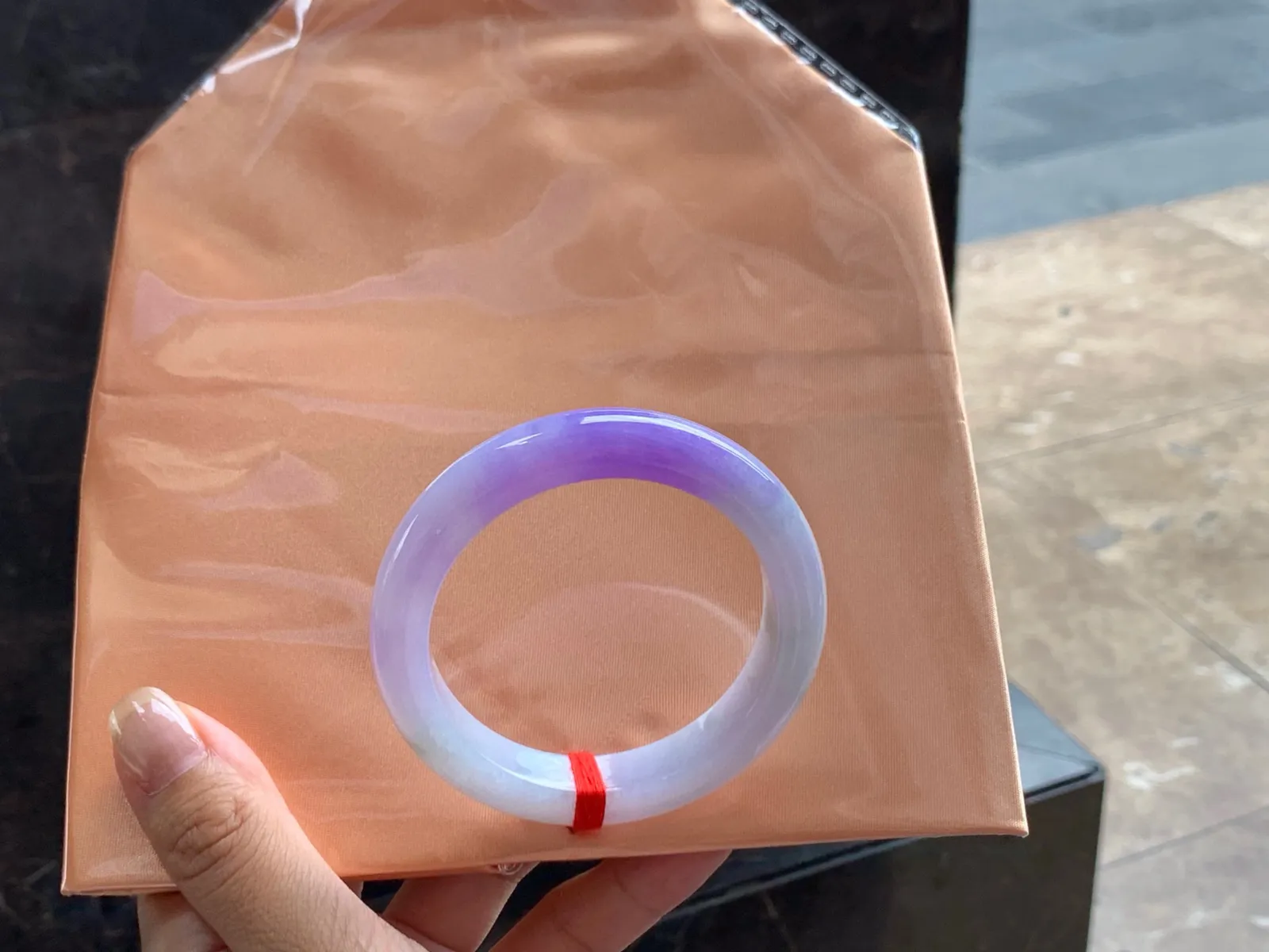 圈口：54-12-9.2mm                                                 
正圈 53 54可戴 紫罗兰手镯
颜色鲜艳浓郁～ 细腻的玉质实物美丽