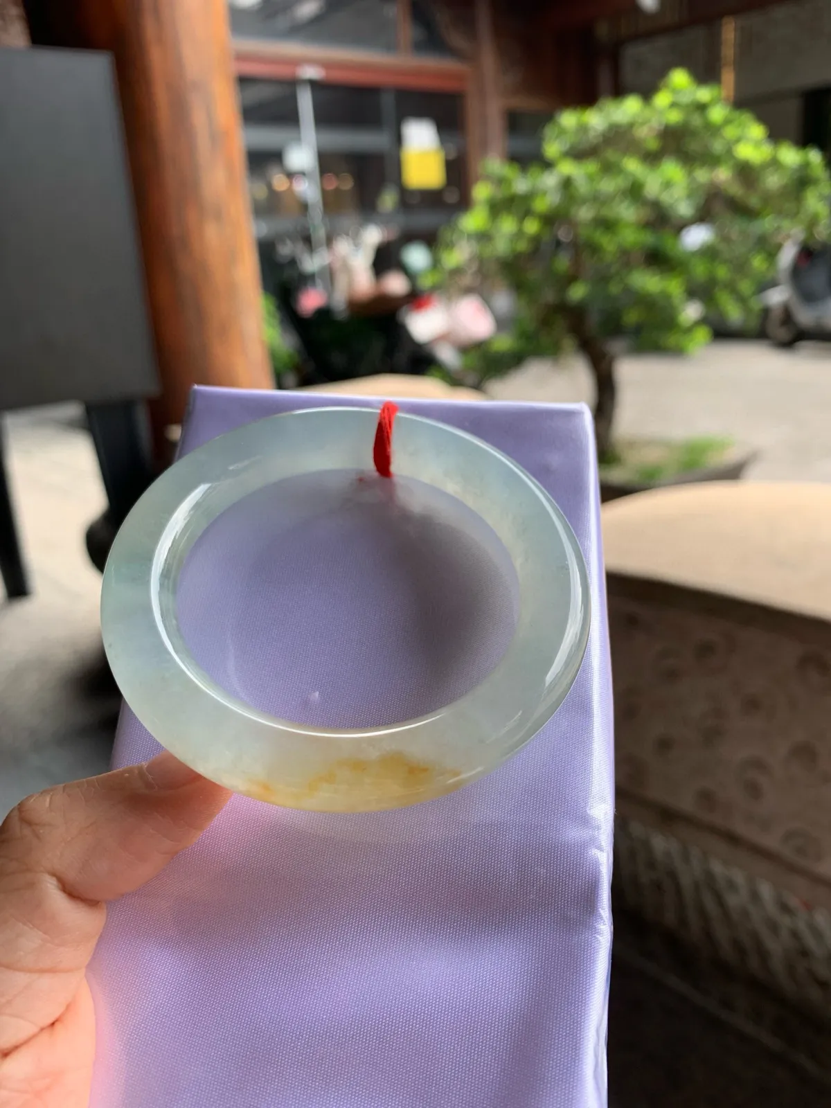 圆条冰玻黄翡 无瑕 尺寸:51.1/10.4 种色俱佳